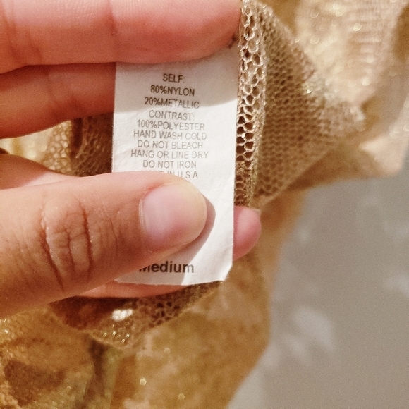 Romeo & Juliet Couture Gold Lace Top - Picture 5 of 7